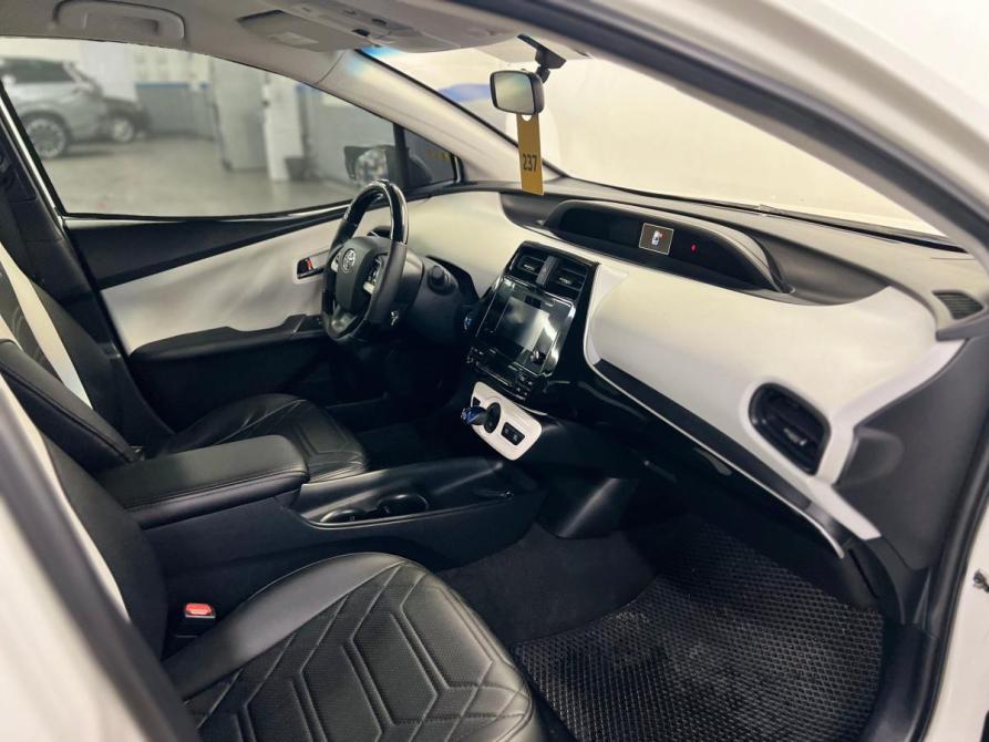 Toyota Prius IV (XW50) Санкт-Петербург  - изображение 7