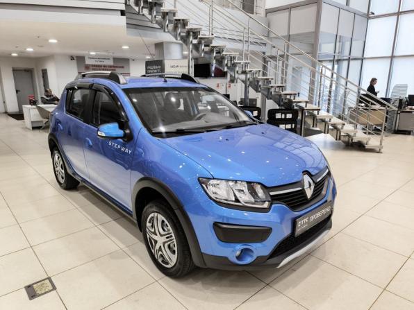 Renault Sandero II с пробегом 2017 года, цена 990 000 рублей, 73000 км, хэтчбек, Автокод Объявления