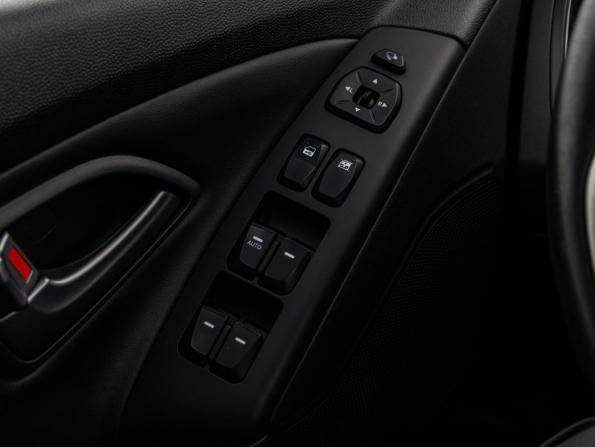 Hyundai ix35 I Рестайлинг с пробегом 2015 года, цена 1 499 000 рублей, 125325 км, внедорожник, Автокод Объявления