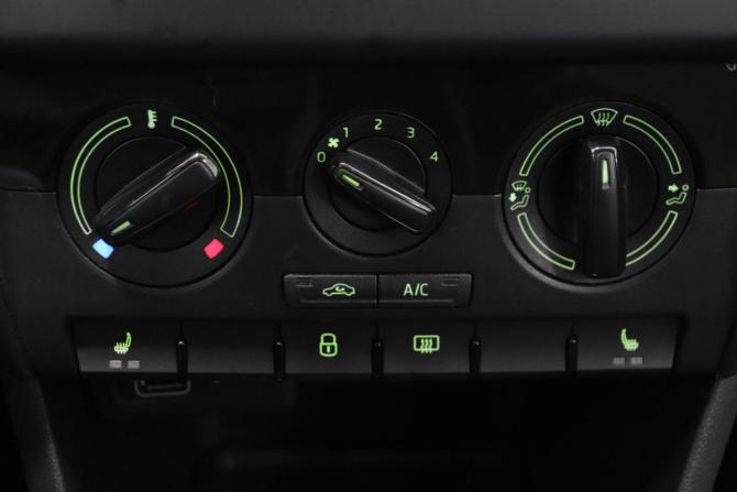 Skoda Rapid I Рестайлинг с пробегом 2018 года, цена 1 216 000 рублей, 84258 км, лифтбек, Автокод Объявления
