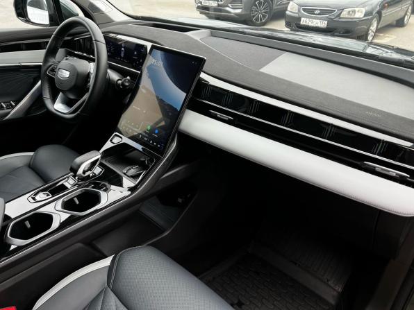 Geely Atlas II с пробегом 2025 года, цена 3 299 000 рублей, 6169 км, внедорожник, Автокод Объявления