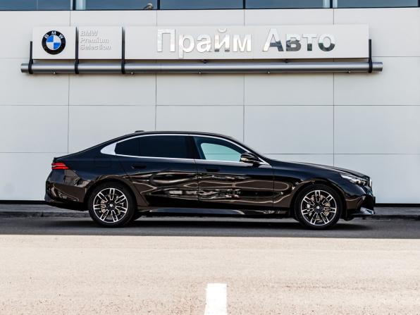 BMW 5 серии VIII (G60/G61/G68) с пробегом 2025 года, цена 8 490 000 рублей, 18 км, седан, Автокод Объявления