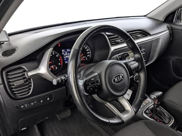 Kia Rio IV Рестайлинг с пробегом 2021 года, цена 1 795 000 рублей, 69398 км, хэтчбек, Автокод Объявления