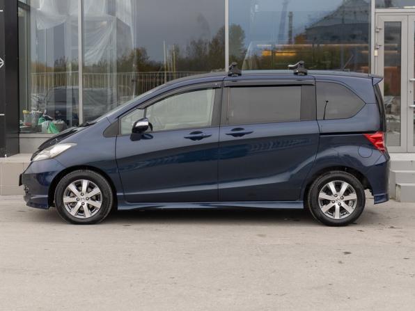 Honda Freed I с пробегом 2010 года, цена 940 000 рублей, 220879 км, компактвэн, Автокод Объявления