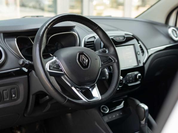 Renault Kaptur I Рестайлинг с пробегом 2021 года, цена 1 705 000 рублей, 73361 км, внедорожник, Автокод Объявления