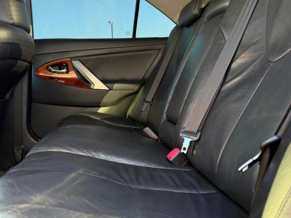 Toyota Camry VI (XV40) Рестайлинг с пробегом 2010 года, цена 1 100 000 рублей, 310828 км, седан, Автокод Объявления