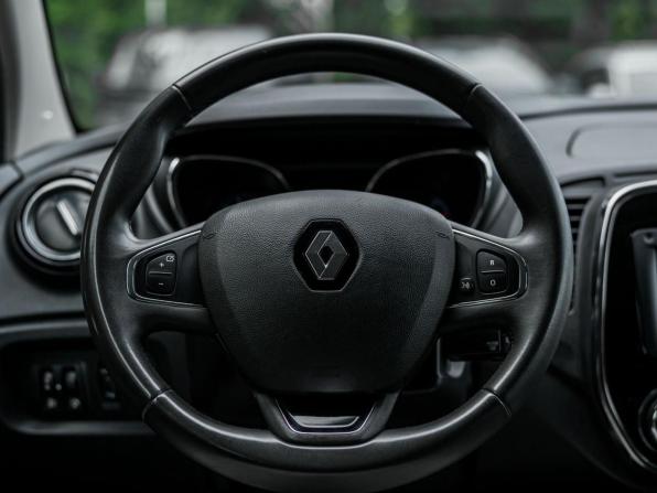 Renault Kaptur I с пробегом 2017 года, цена 1 425 000 рублей, 109797 км, внедорожник, Автокод Объявления