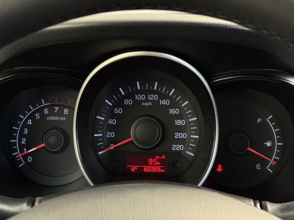 Kia Rio III Рестайлинг с пробегом 2015 года, цена 910 000 рублей, 160000 км, седан, Автокод Объявления