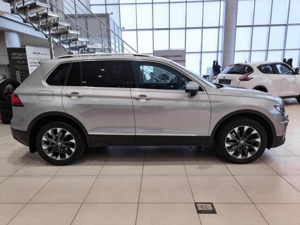 Volkswagen Tiguan II с пробегом 2018 года, цена 2 850 000 рублей, 130817 км, внедорожник, Автокод Объявления