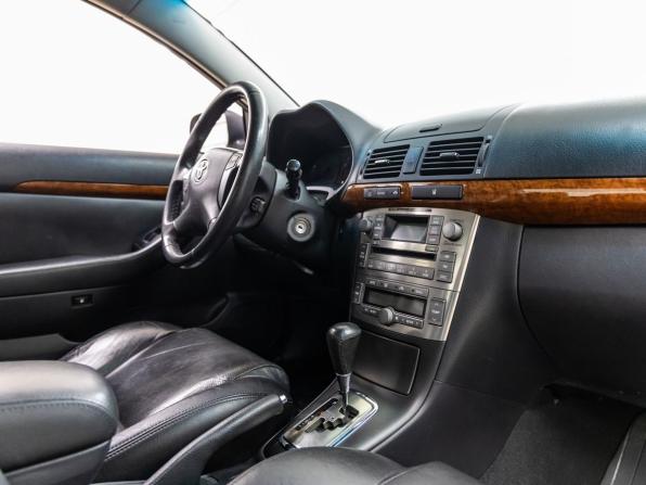 Toyota Avensis II Рестайлинг с пробегом 2006 года, цена 1 038 000 рублей, 196784 км, седан, Автокод Объявления
