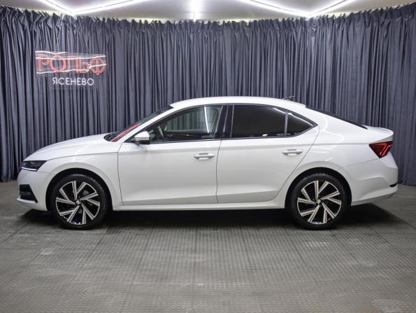 Skoda Octavia IV (A8) с пробегом 2020 года, цена 2 449 000 рублей, 76253 км, лифтбек, Автокод Объявления