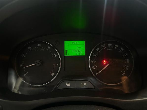 Skoda Fabia II Рестайлинг с пробегом 2011 года, цена 550 000 рублей, 248968 км, хэтчбек, Автокод Объявления
