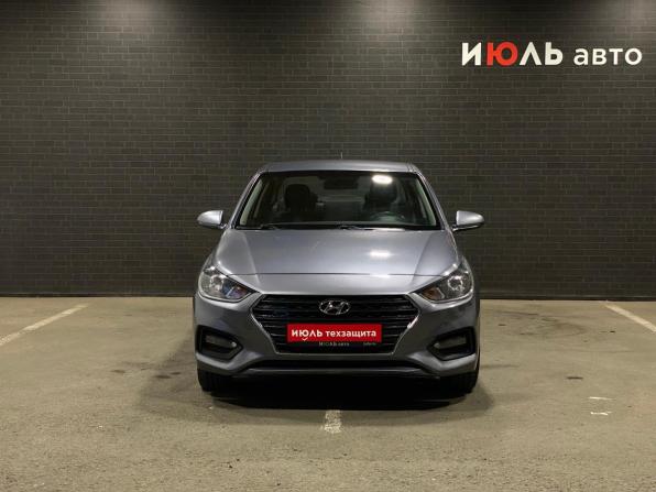 Hyundai Solaris II с пробегом 2017 года, цена 1 070 000 рублей, 131460 км, седан, Автокод Объявления