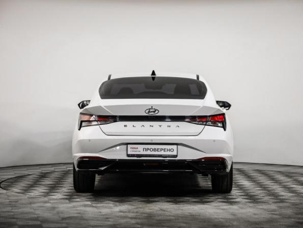 Hyundai Elantra VII (CN7) с пробегом 2023 года, цена 2 126 000 рублей, 29049 км, седан, Автокод Объявления