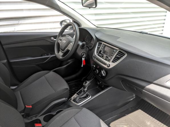 Hyundai Solaris II Рестайлинг с пробегом 2022 года, цена 1 625 000 рублей, 87026 км, седан, Автокод Объявления