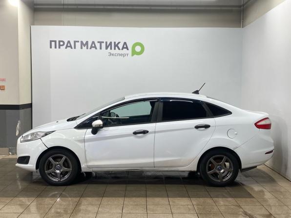 Ford Fiesta Mk6 Рестайлинг с пробегом 2017 года, цена 599 000 рублей, 236000 км, седан, Автокод Объявления