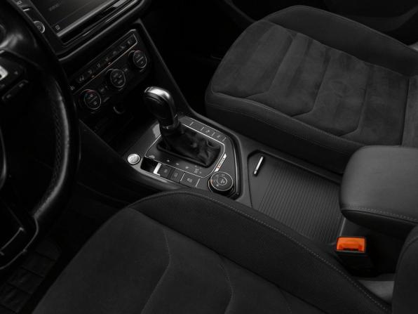 Volkswagen Tiguan II с пробегом 2017 года, цена 2 380 000 рублей, 159097 км, внедорожник, Автокод Объявления