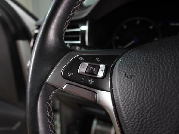 Volkswagen Touareg III с пробегом 2019 года, цена 7 999 000 рублей, 46743 км, внедорожник, Автокод Объявления