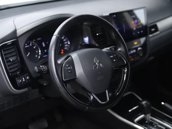 Mitsubishi Outlander III Рестайлинг 2 с пробегом 2018 года, цена 1 850 000 рублей, 149899 км, внедорожник, Автокод Объявления