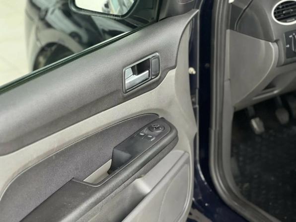 Ford Focus II с пробегом 2007 года, цена 345 000 рублей, 286762 км, хэтчбек, Автокод Объявления