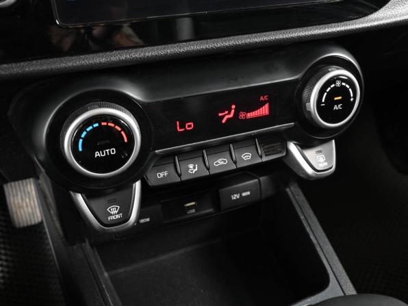 Kia Rio IV Рестайлинг с пробегом 2021 года, цена 1 859 000 рублей, 34422 км, хэтчбек, Автокод Объявления