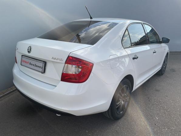 Skoda Rapid I с пробегом 2014 года, цена 920 000 рублей, 185517 км, лифтбек, Автокод Объявления