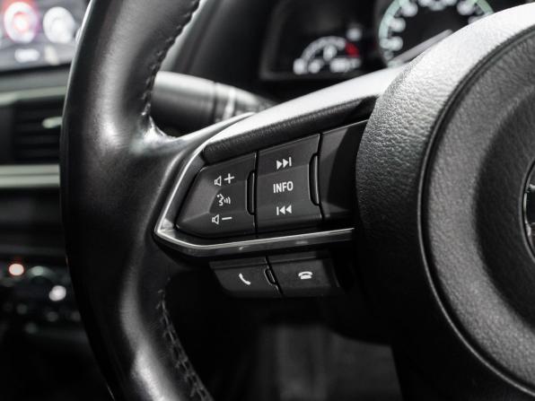 Mazda Axela III Рестайлинг с пробегом 2018 года, цена 1 299 500 рублей, 95363 км, седан, Автокод Объявления