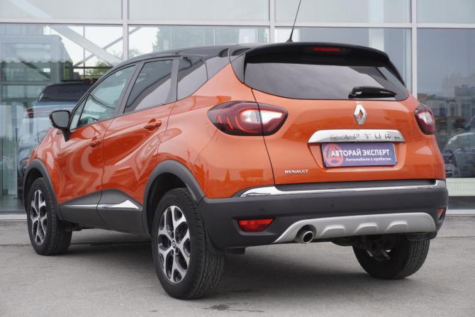Renault Kaptur I с пробегом 2017 года, цена 1 282 000 рублей, 110856 км, внедорожник, Автокод Объявления