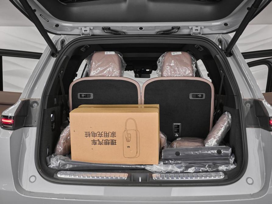 Li Auto (Lixiang) L9 I Рестайлинг Москва  - изображение 34