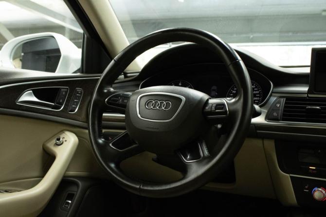 Audi A6 IV (C7) Рестайлинг с пробегом 2016 года, цена 2 199 000 рублей, 184331 км, седан, Автокод Объявления
