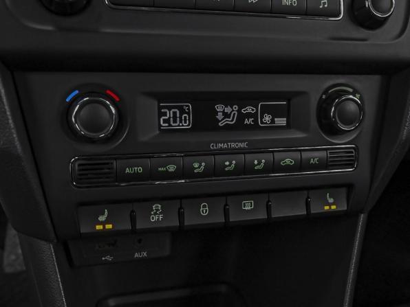 Skoda Rapid I с пробегом 2015 года, цена 1 209 000 рублей, 178745 км, лифтбек, Автокод Объявления