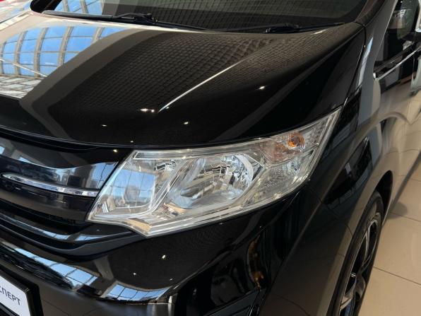 Honda Stepwgn V Рестайлинг с пробегом 2018 года, цена 1 789 000 рублей, 177270 км, минивэн, Автокод Объявления
