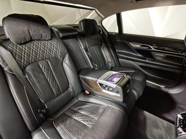 BMW 7 серии VI (G11/G12) Рестайлинг с пробегом 2021 года, цена 5 899 000 рублей, 108127 км, седан, Автокод Объявления
