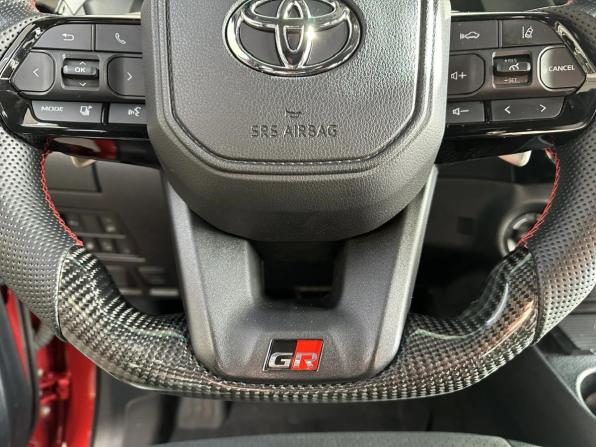 Toyota Hilux VIII Рестайлинг с пробегом 2022 года, цена 6 490 000 рублей, 33454 км, пикап, Автокод Объявления
