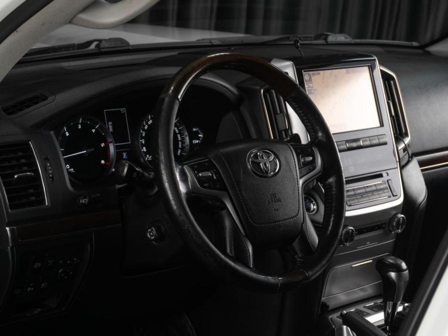 Toyota Land Cruiser 200 Series Рестайлинг 2 Тюмень  - изображение 21