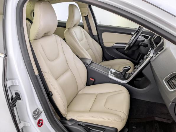 Volvo S60 II Рестайлинг с пробегом 2014 года, цена 1 715 000 рублей, 114730 км, седан, Автокод Объявления