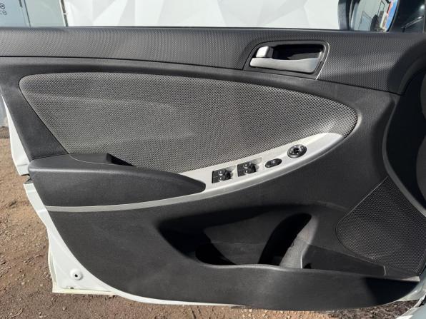 Hyundai Solaris I с пробегом 2014 года, цена 700 000 рублей, 217036 км, седан, Автокод Объявления