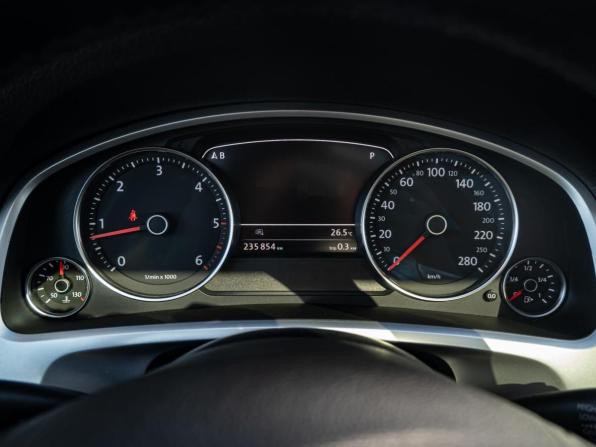 Volkswagen Touareg II Рестайлинг с пробегом 2015 года, цена 2 950 000 рублей, 235854 км, внедорожник, Автокод Объявления
