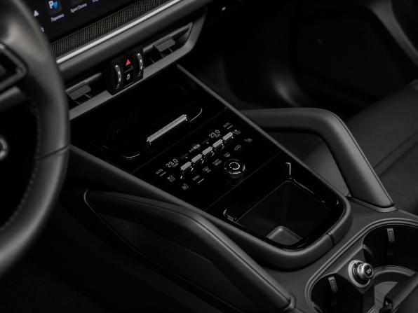 Porsche Cayenne III Рестайлинг с пробегом 2023 года, цена 17 370 000 рублей, 13772 км, внедорожник, Автокод Объявления