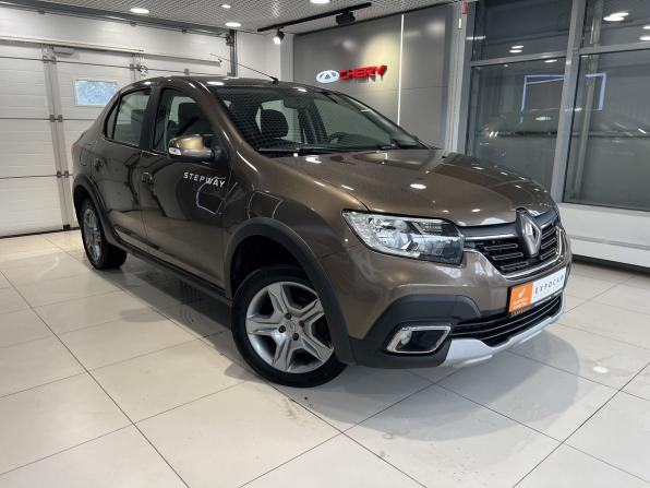 Renault Logan II Рестайлинг с пробегом 2019 года, цена 1 050 000 рублей, 111000 км, седан, Автокод Объявления