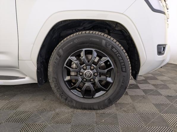 Toyota Land Cruiser 300 Series с пробегом 2021 года, цена 9 500 000 рублей, 52262 км, внедорожник, Автокод Объявления