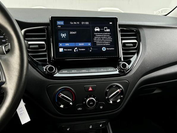 Hyundai Solaris II Рестайлинг с пробегом 2021 года, цена 1 681 400 рублей, 42294 км, седан, Автокод Объявления