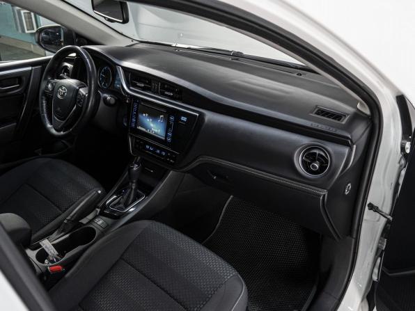 Toyota Corolla XI (E160 E170 E180) Рестайлинг 1 с пробегом 2018 года, цена 1 570 000 рублей, 140824 км, седан, Автокод Объявления