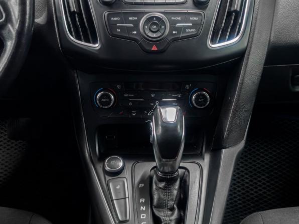 Ford Focus III Рестайлинг с пробегом 2015 года, цена 949 900 рублей, 97500 км, универсал, Автокод Объявления