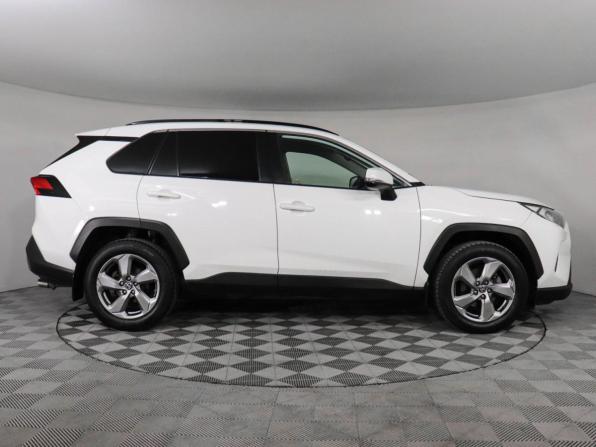 Toyota RAV4 V (XA50) с пробегом 2021 года, цена 3 497 000 рублей, 123480 км, внедорожник, Автокод Объявления