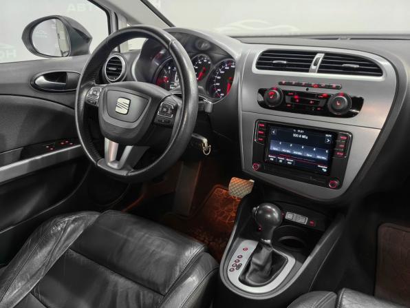 SEAT Leon II Рестайлинг с пробегом 2012 года, цена 1 120 000 рублей, 260000 км, хэтчбек, Автокод Объявления