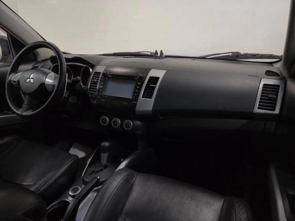 Mitsubishi Outlander II с пробегом 2008 года, цена 933 000 рублей, 245496 км, внедорожник, Автокод Объявления