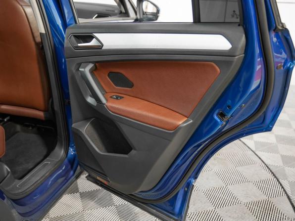 Volkswagen Tiguan II Рестайлинг с пробегом 2022 года, цена 2 850 000 рублей, 101000 км, внедорожник, Автокод Объявления