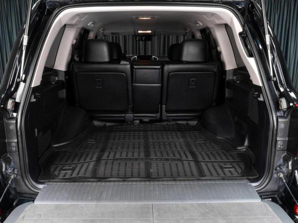 Toyota Land Cruiser 200 Series Рестайлинг 1 с пробегом 2013 года, цена 4 569 000 рублей, 207320 км, внедорожник, Автокод Объявления