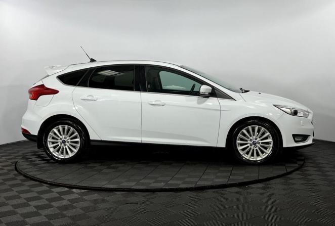 Ford Focus III Рестайлинг с пробегом 2017 года, цена 1 435 000 рублей, 125850 км, хэтчбек, Автокод Объявления